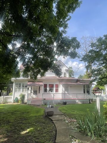 213 Pulaski St, Lawrenceburg, TN 38464