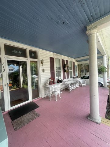 213 Pulaski St, Lawrenceburg, TN 38464