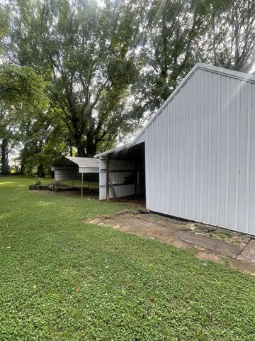 213 Pulaski St, Lawrenceburg, TN 38464