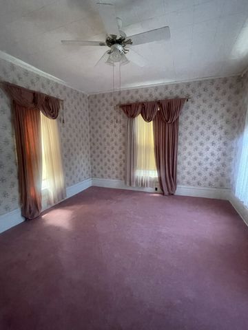 213 Pulaski St, Lawrenceburg, TN 38464