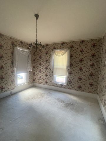 213 Pulaski St, Lawrenceburg, TN 38464