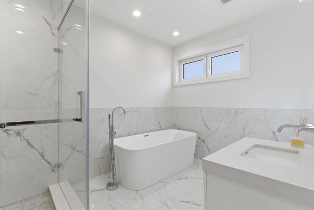 6227 D S Ellis Avenue, Chicago, IL 60637