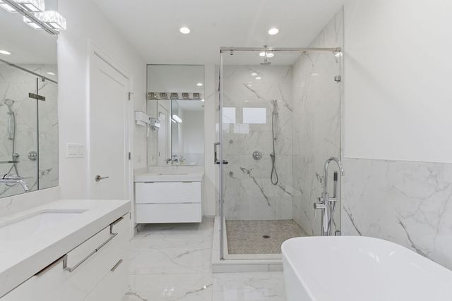 6227 D S Ellis Avenue, Chicago, IL 60637