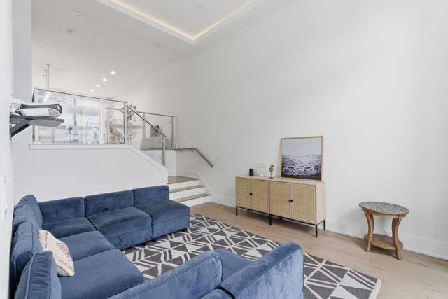 6227 D S Ellis Avenue, Chicago, IL 60637