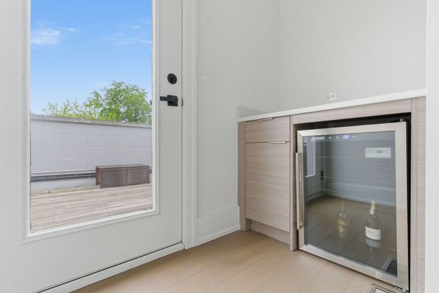 6227 D S Ellis Avenue, Chicago, IL 60637