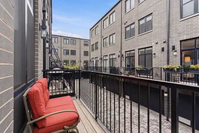 6227 D S Ellis Avenue, Chicago, IL 60637