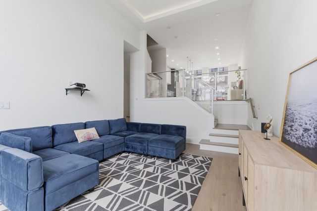 6227 D S Ellis Avenue, Chicago, IL 60637