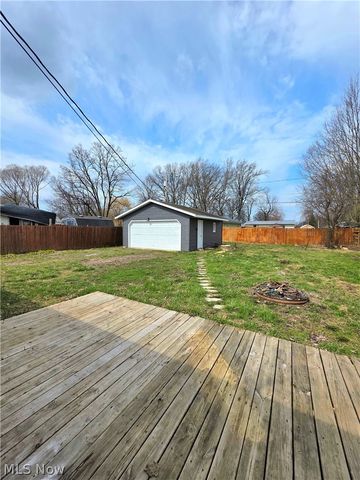 746 Delaware Avenue, Elyria, OH 44035