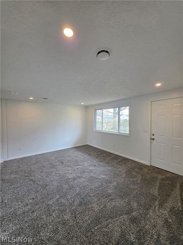 746 Delaware Avenue, Elyria, OH 44035