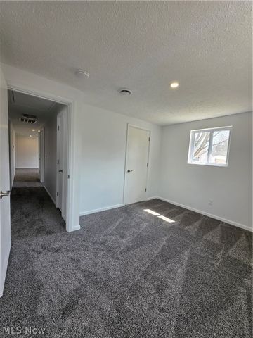 746 Delaware Avenue, Elyria, OH 44035