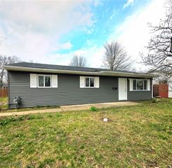 746 Delaware Avenue, Elyria, OH 44035