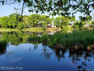 4330 Hatchery Road, Waterford, MI 48329