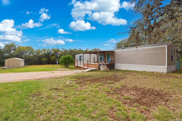 169 Oak Hollow Drive, Pipe Creek, TX 78063
