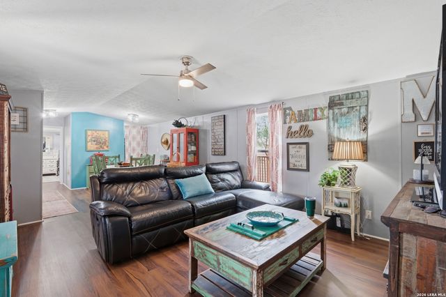 169 Oak Hollow Drive, Pipe Creek, TX 78063