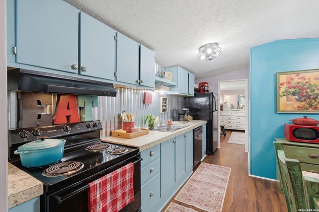 169 Oak Hollow Drive, Pipe Creek, TX 78063