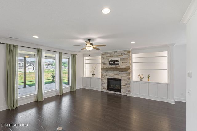 12027 Deer Crossing Drive, Knoxville, TN 37932