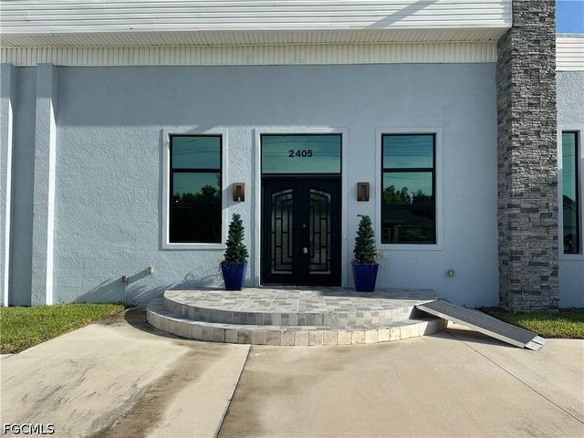 2405 SW 32nd ST, Cape Coral, FL 33914