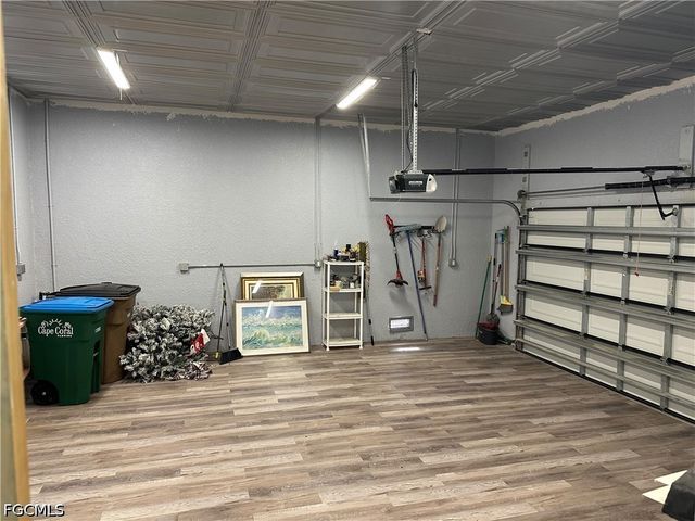 2405 SW 32nd ST, Cape Coral, FL 33914