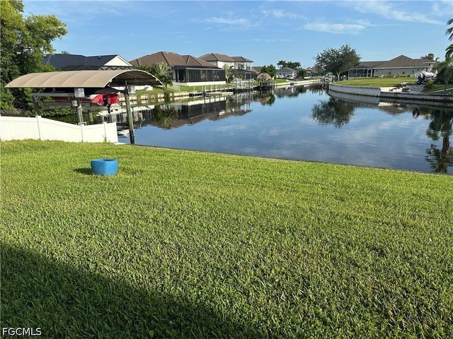 2405 SW 32nd ST, Cape Coral, FL 33914