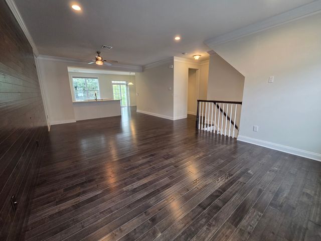 12 Putnam Lane, Danbury, CT 06810