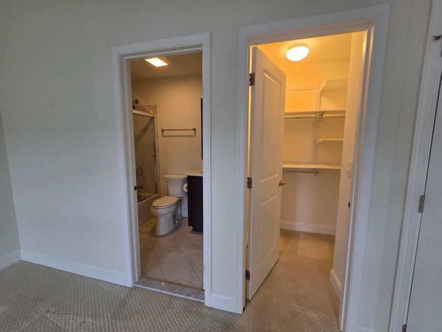 12 Putnam Lane, Danbury, CT 06810