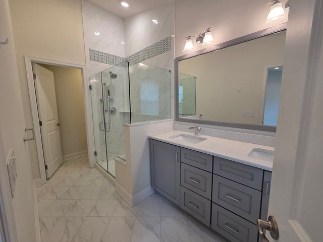 12 Putnam Lane, Danbury, CT 06810