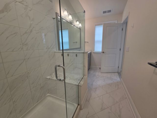 12 Putnam Lane, Danbury, CT 06810