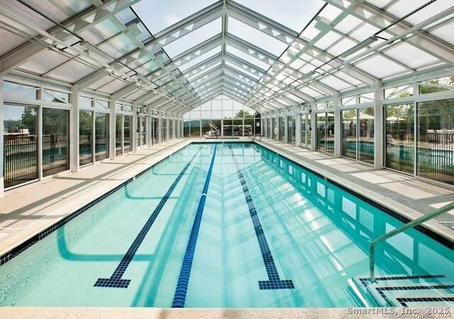 12 Putnam Lane, Danbury, CT 06810