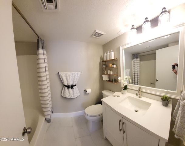 1905 E UNIVERSITY Drive 210, Tempe, AZ 85288