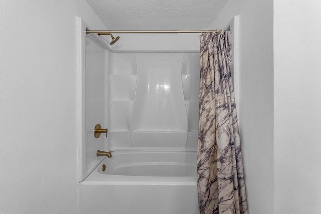 215 Bar Park Loop, Coldspring, TX 77331