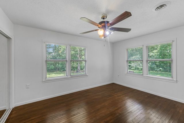 215 Bar Park Loop, Coldspring, TX 77331