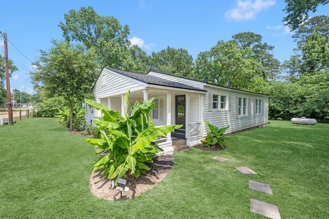 215 Bar Park Loop, Coldspring, TX 77331