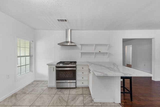 215 Bar Park Loop, Coldspring, TX 77331