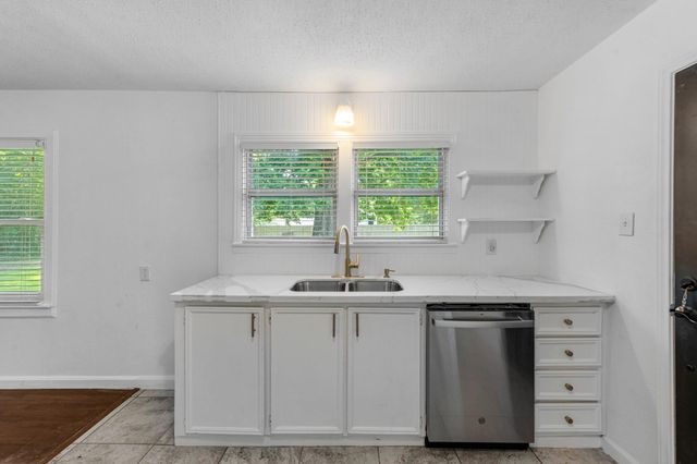 215 Bar Park Loop, Coldspring, TX 77331