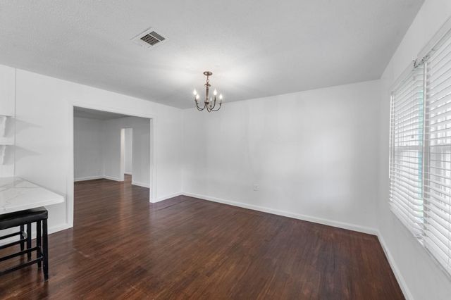 215 Bar Park Loop, Coldspring, TX 77331