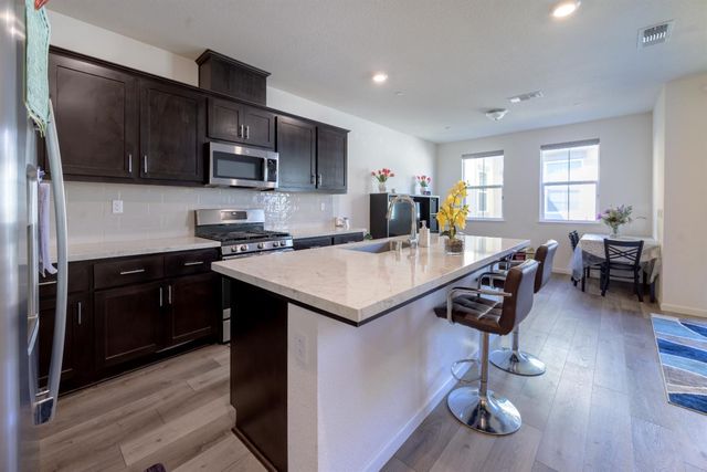 2944 Valbonne Walk, Sacramento, CA 95834