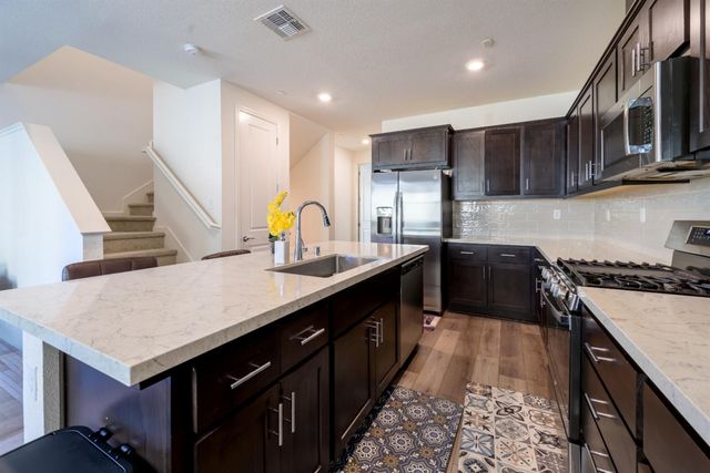 2944 Valbonne Walk, Sacramento, CA 95834