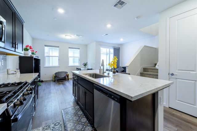 2944 Valbonne Walk, Sacramento, CA 95834