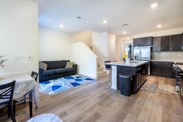 2944 Valbonne Walk, Sacramento, CA 95834