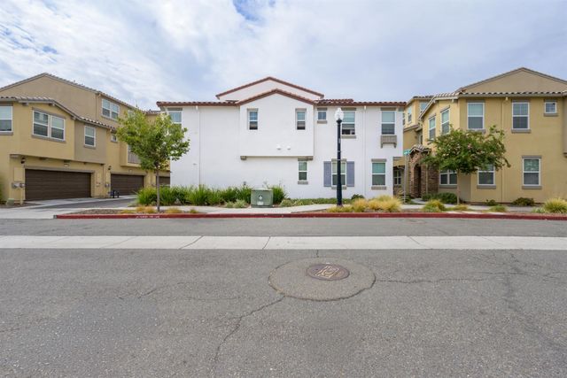 2944 Valbonne Walk, Sacramento, CA 95834