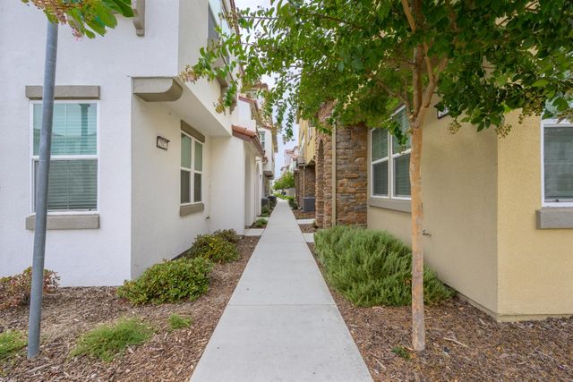 2944 Valbonne Walk, Sacramento, CA 95834