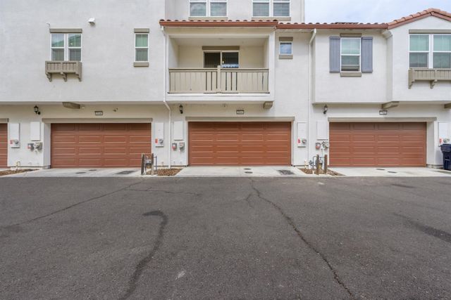 2944 Valbonne Walk, Sacramento, CA 95834