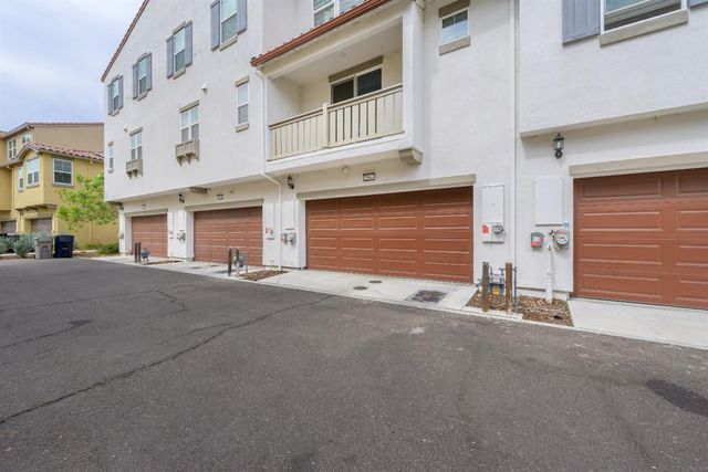 2944 Valbonne Walk, Sacramento, CA 95834