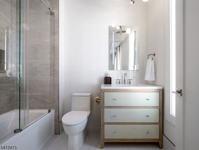 16 Paris Ave 9, Rockleigh Boro, NJ 07647