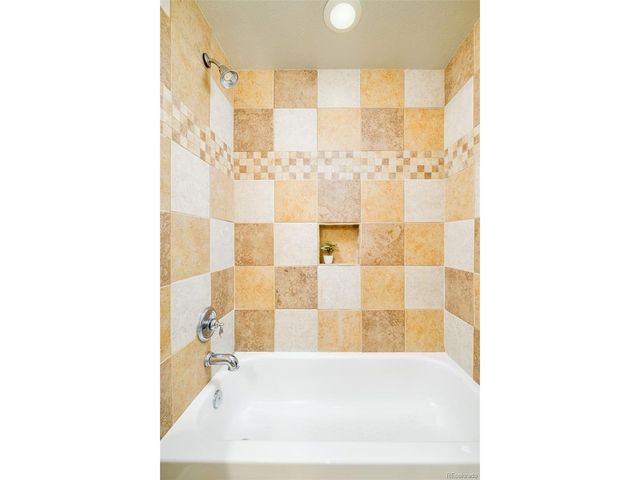 2147 Pinon Cir, Erie, CO 80516