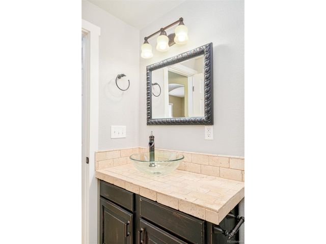 2147 Pinon Cir, Erie, CO 80516