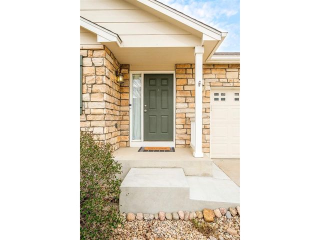 2147 Pinon Cir, Erie, CO 80516