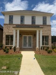 140 Water Street, Madison, MS 39110