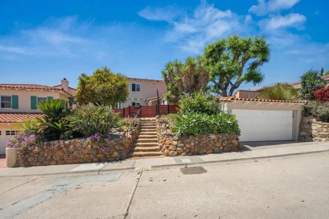 2808 Dove Street, San Diego, CA 92103