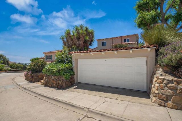 2808 Dove Street, San Diego, CA 92103